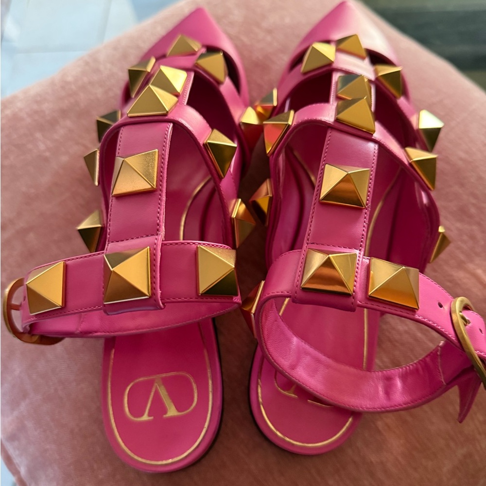 Valentino Garavani Pink and Gold Studded Sandals - Picture 5 of 5